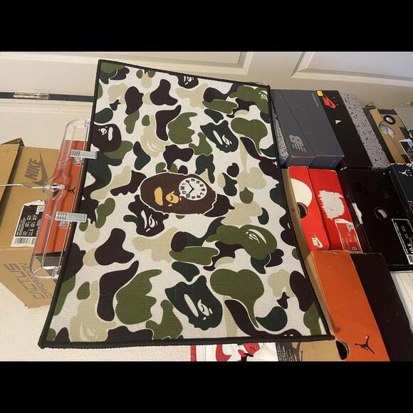 A Bathing Ape Rug - Picture 1 of 4